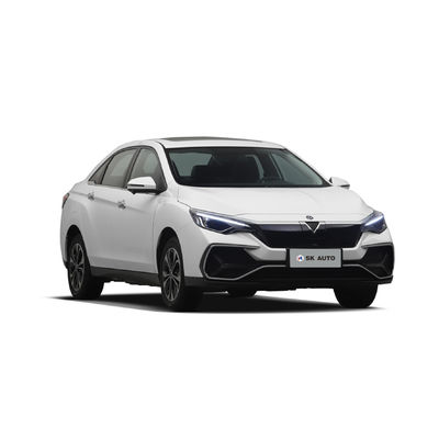 La longue croisière s'étendent l'automobile EV Dongfeng Venucia D60EV de 420km que la longue croisière s'étendent des voitures de 420km EV pour des familles