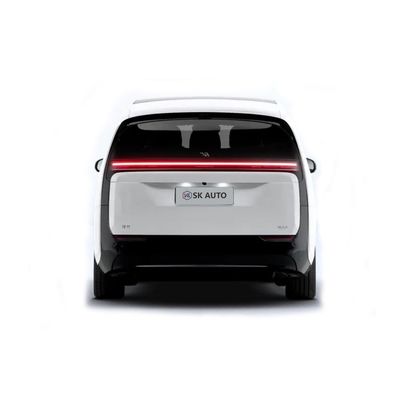 Vêtement de luxe 7 places Business Mpv Longue portée Double moteur 4wd Véhicule électrique pur Lixiang Mega Range 710km