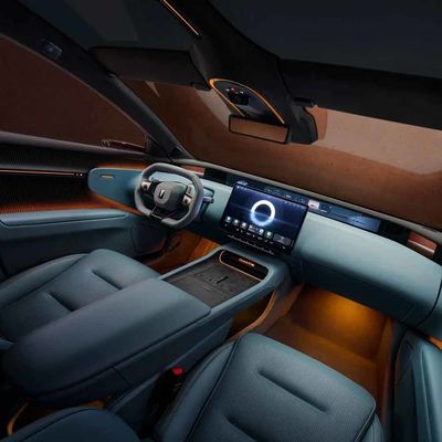 Récemment lancé 700 Km de portée électrique pure Moteur à aimant permanent Avatr12 Véhicules électriques