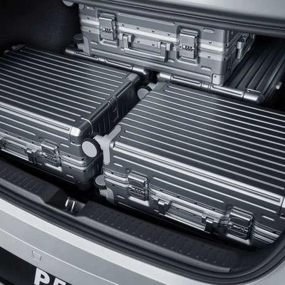 Voiture électrique de berline de chaîne des véhicules 420km de Xiaopeng P5 New Energy pour l'adulte