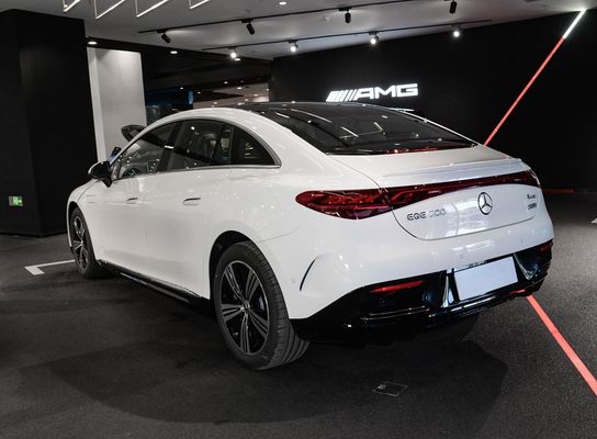 Mercedes EQE 4MATIC Berline électrique avec batterie au lithium ternaire de 96,1 KWh et 0,62 heure de charge 255/45 R19