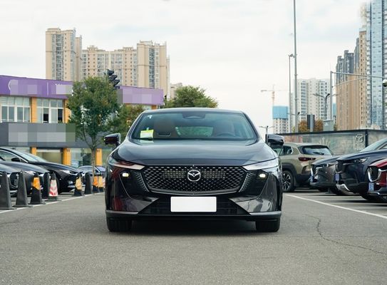 Véhicule électrique spacieux à 5 places avec une autonomie de 1200 km et une puissance de 160 kW