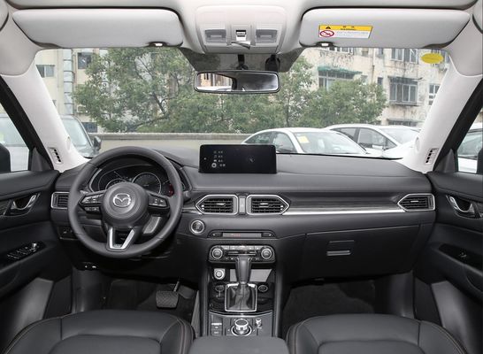 2025 Mazda CX-5 démarrage sans clé et couple 2.0L de 200 N.m pour des performances améliorées dans un VUS compact