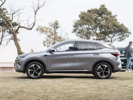 2025 Nouveau modèle BYD EV 4455mm Longueur Yuan Plus Autos électriques libres de taxes SUV entièrement électrique avec toit ensoleillé Grand espace
