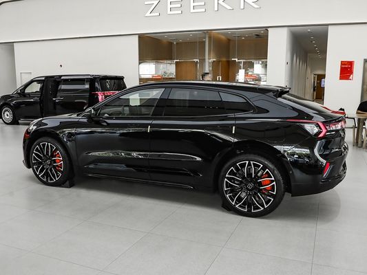 Zeekr 001 Nouveau modèle 750 Km Long Range Limousine voiture électrique avec 0,25 heures de charge et énergie électrique pure avec grand espace