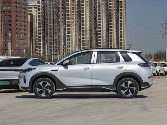 Affichage à écran tactile Caractéristiques intérieures 2025 Modèle BYD EV Voiture avec toit solaire et énergie de batterie 60,9 kWh Chargement rapide Véhicule électrique Vente à chaud