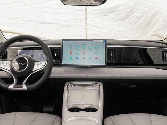 Affichage à écran tactile Caractéristiques intérieures 2025 Modèle BYD EV Voiture avec toit solaire et énergie de batterie 60,9 kWh Chargement rapide Véhicule électrique Vente à chaud