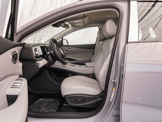 Affichage à écran tactile Caractéristiques intérieures 2025 Modèle BYD EV Voiture avec toit solaire et énergie de batterie 60,9 kWh Chargement rapide Véhicule électrique Vente à chaud