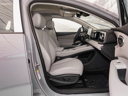 Affichage à écran tactile Caractéristiques intérieures 2025 Modèle BYD EV Voiture avec toit solaire et énergie de batterie 60,9 kWh Chargement rapide Véhicule électrique Vente à chaud