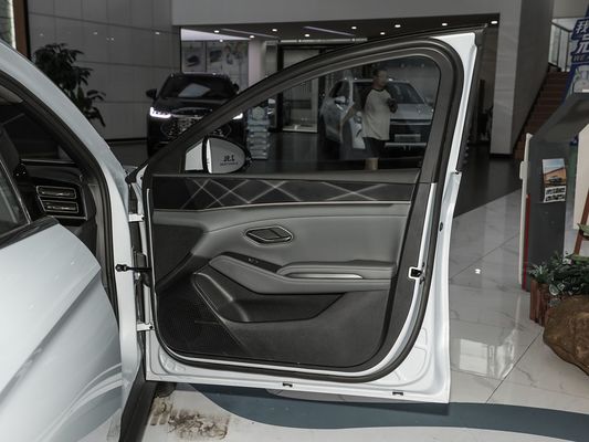 2025 BYD Electric Car Qin L EV Multi-link Suspension indépendante Chargement rapide Nouveau modèle Vente à chaud avec toit ensoleillé