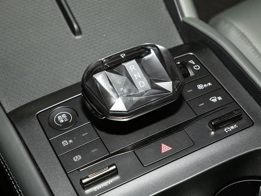 545Km de portée électrique pure et le moteur arrière pour la conduite BYD EV Car 2025 Nouveau modèle de charge rapide EV pour la famille