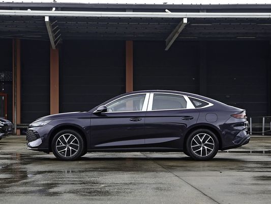 545Km de portée électrique pure et le moteur arrière pour la conduite BYD EV Car 2025 Nouveau modèle de charge rapide EV pour la famille