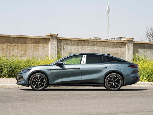 2025 Puissant véhicule électrique Han L BYD avec une puissance maximale de 500 kW et un gouvernail en cuir 1000V haute tension