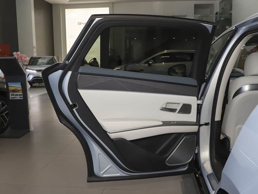 2025 Puissant véhicule électrique Han L BYD avec une puissance maximale de 500 kW et un gouvernail en cuir 1000V haute tension