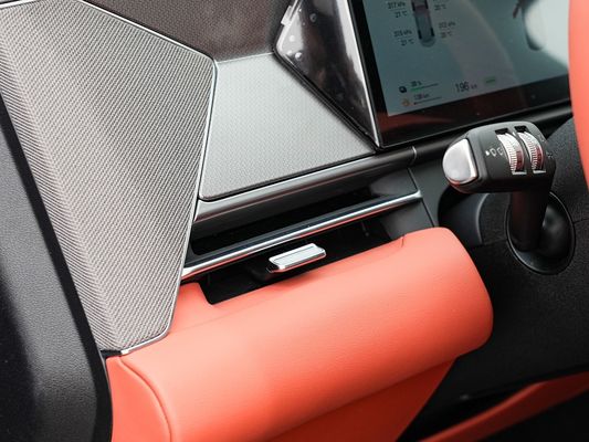 2025 BYD Nouveau véhicule électrique pour la performance Tang L 810kW Puissance AWD Charge rapide 1000w/h 600km Autonomie longue portée 7 sièges avec toit ensoleillé