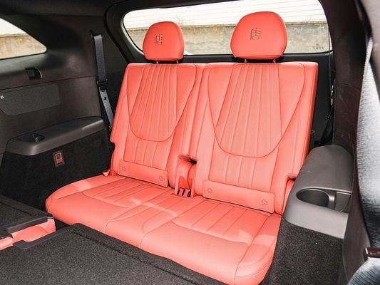 Nouvelle voiture électrique BYD 2025 Modèle 100,5 KWh Capacité de batterie et recharge rapide 0,1 heure 670KM Autonomie longue portée 500kW Puissance voiture électrique Grand espace pour la famille 7 places