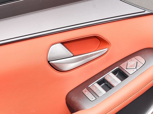 Nouvelle voiture électrique BYD 2025 Modèle 100,5 KWh Capacité de batterie et recharge rapide 0,1 heure 670KM Autonomie longue portée 500kW Puissance voiture électrique Grand espace pour la famille 7 places