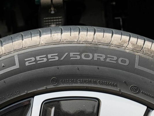 Nouvelle voiture électrique BYD 2025 Modèle 100,5 KWh Capacité de batterie et recharge rapide 0,1 heure 670KM Autonomie longue portée 500kW Puissance voiture électrique Grand espace pour la famille 7 places