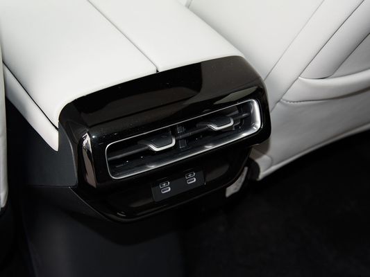 350kW de puissance du moteur SUV entièrement électrique Honda S7 Longue portée 650km Fast Charging EV Nouveau à vendre avec toit ensoleillé pour la famille