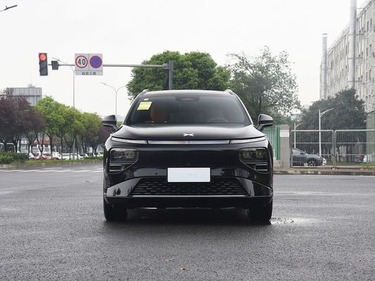 2025 Xpeng G9 SUV entièrement électrique 93,1 kWh Capacité de la batterie 423 kW Puissance maximale du moteur 680 km Autonomie longue et recharge rapide avec toit solaire