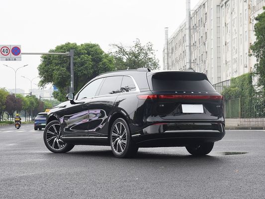 2025 Xpeng G9 SUV entièrement électrique 93,1 kWh Capacité de la batterie 423 kW Puissance maximale du moteur 680 km Autonomie longue et recharge rapide avec toit solaire