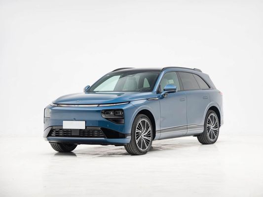 Maximisez votre expérience de conduite avec le Xpeng G9 Véhicule électrique à recharge rapide couple maximal du moteur 695N.m Puissance maximale du moteur 423kW Vitesse maximale 200km/h