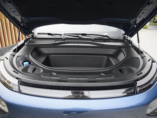 Maximisez votre expérience de conduite avec le Xpeng G9 Véhicule électrique à recharge rapide couple maximal du moteur 695N.m Puissance maximale du moteur 423kW Vitesse maximale 200km/h