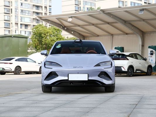 2025 BYD Véhicule électrique Seal EV Smart Modèle 650KM Longue portée 80,64kWh Batterie à recharge rapide Vente à chaud avec toit ensoleillé