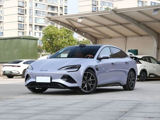 2025 BYD Véhicule électrique Seal EV Smart Modèle 650KM Longue portée 80,64kWh Batterie à recharge rapide Vente à chaud avec toit ensoleillé