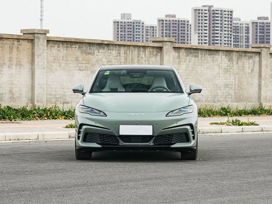 2025 BYD Sceau de véhicule électrique 06GT Temps de charge rapide de 0,33 Hrs et Performance Longue portée 550KM Grande batterie avec toit ensoleillé pour la famille