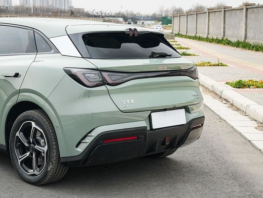 2025 BYD Sceau de véhicule électrique 06GT Temps de charge rapide de 0,33 Hrs et Performance Longue portée 550KM Grande batterie avec toit ensoleillé pour la famille