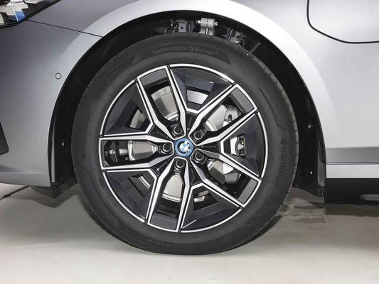 2025 BMW I5 Luxury Electric Cars Bonne performance xDrive Longue portée 651KM Fast Charging EV Nouveau modèle de berline avec toit ensoleillé BMW Série 5