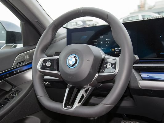 2025 BMW I5 Luxury Electric Cars Bonne performance xDrive Longue portée 651KM Fast Charging EV Nouveau modèle de berline avec toit ensoleillé BMW Série 5